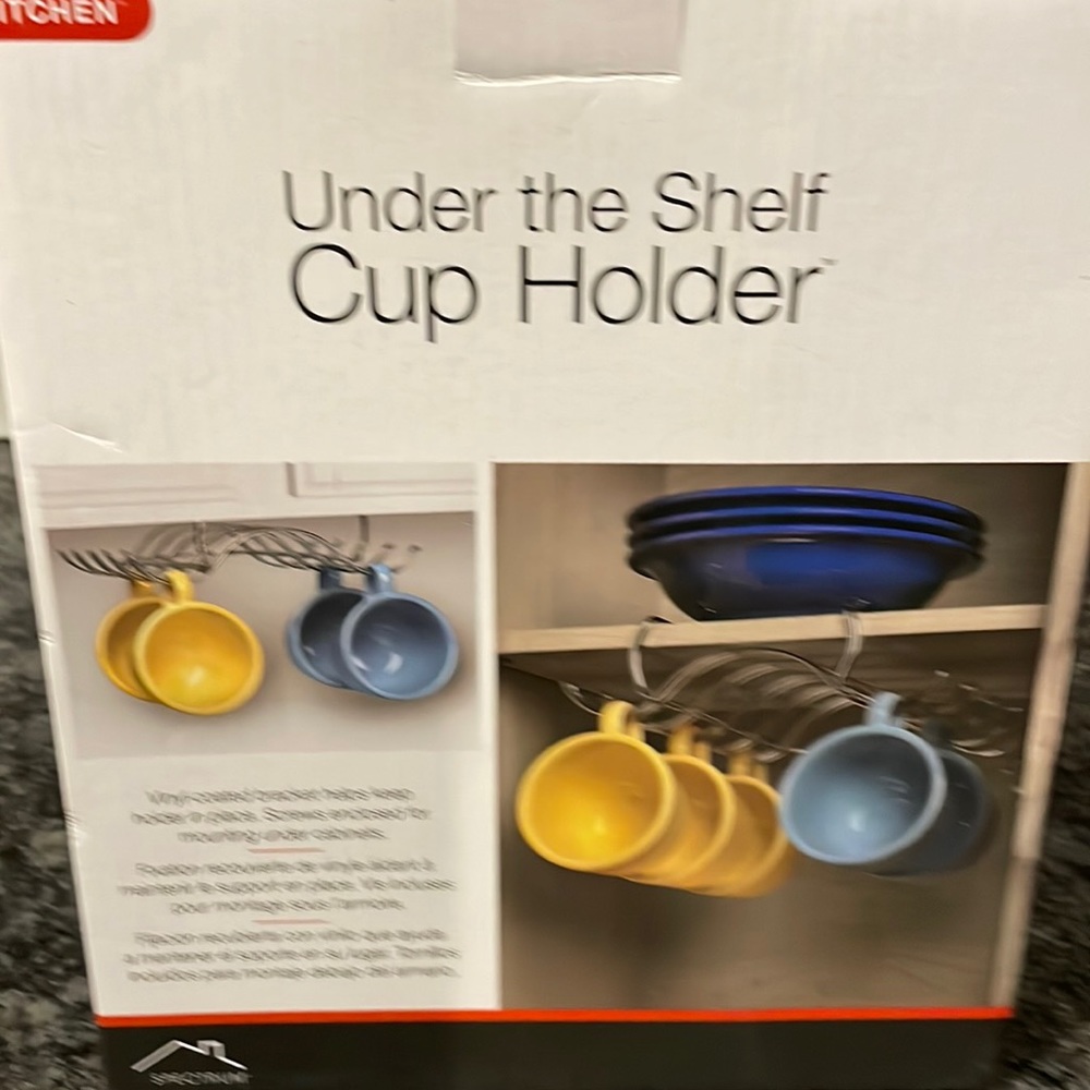 Undershelf cupholders